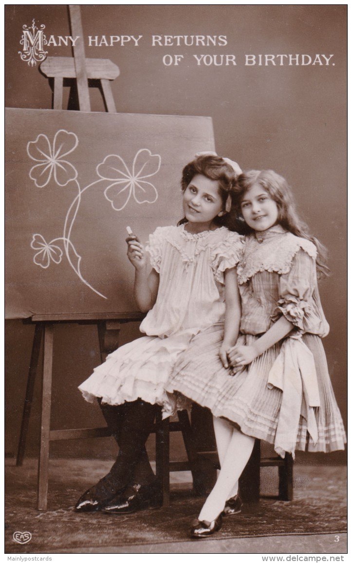 AQ52 Greetings - Many Happy Returns Of Your Birthday - 2 Girls, RPPC - Verjaardag