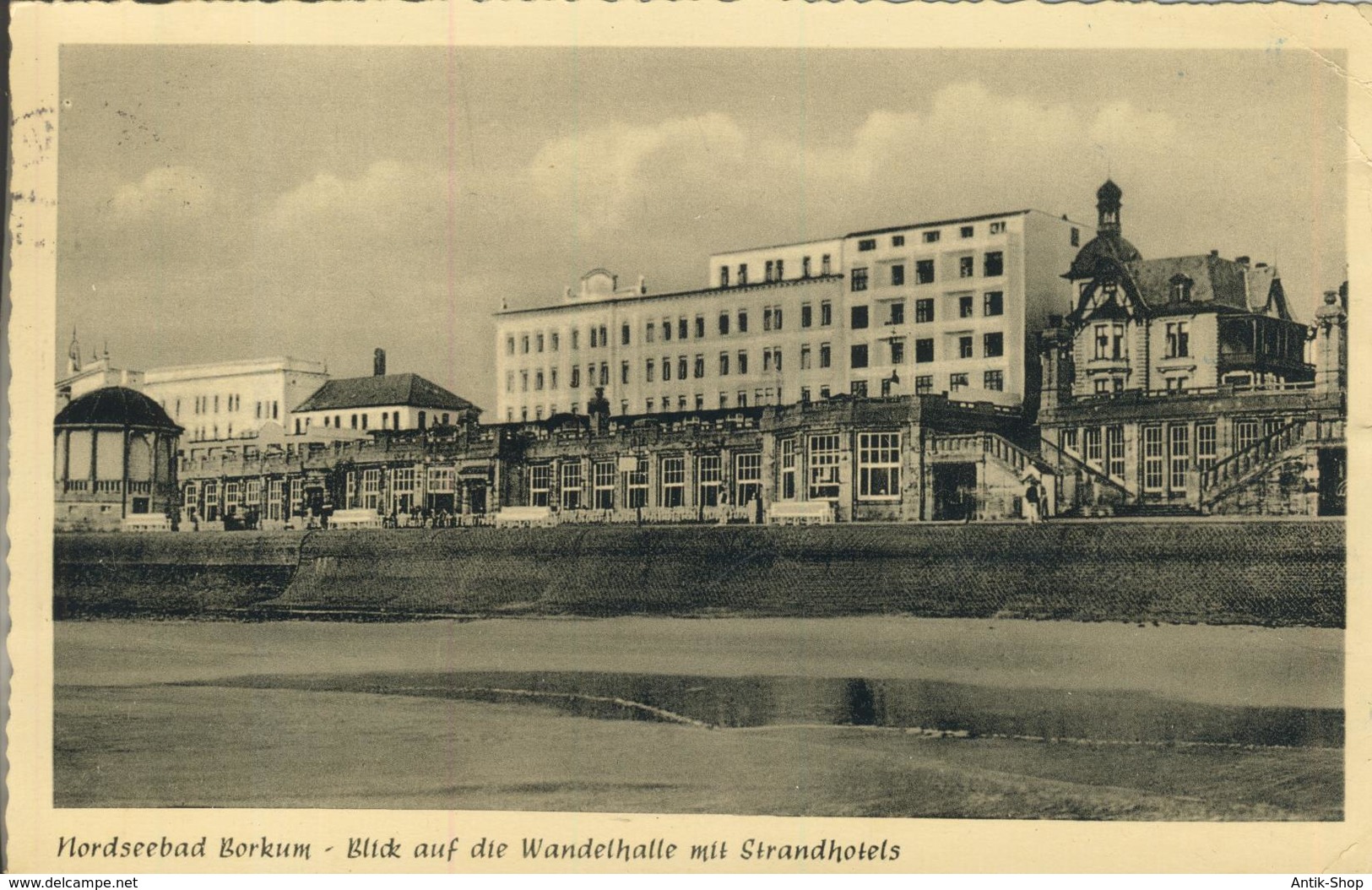 Borkum V. 1956  Blick Auf Die Wandelhalle Mit Strandhotel  (116) - Borkum