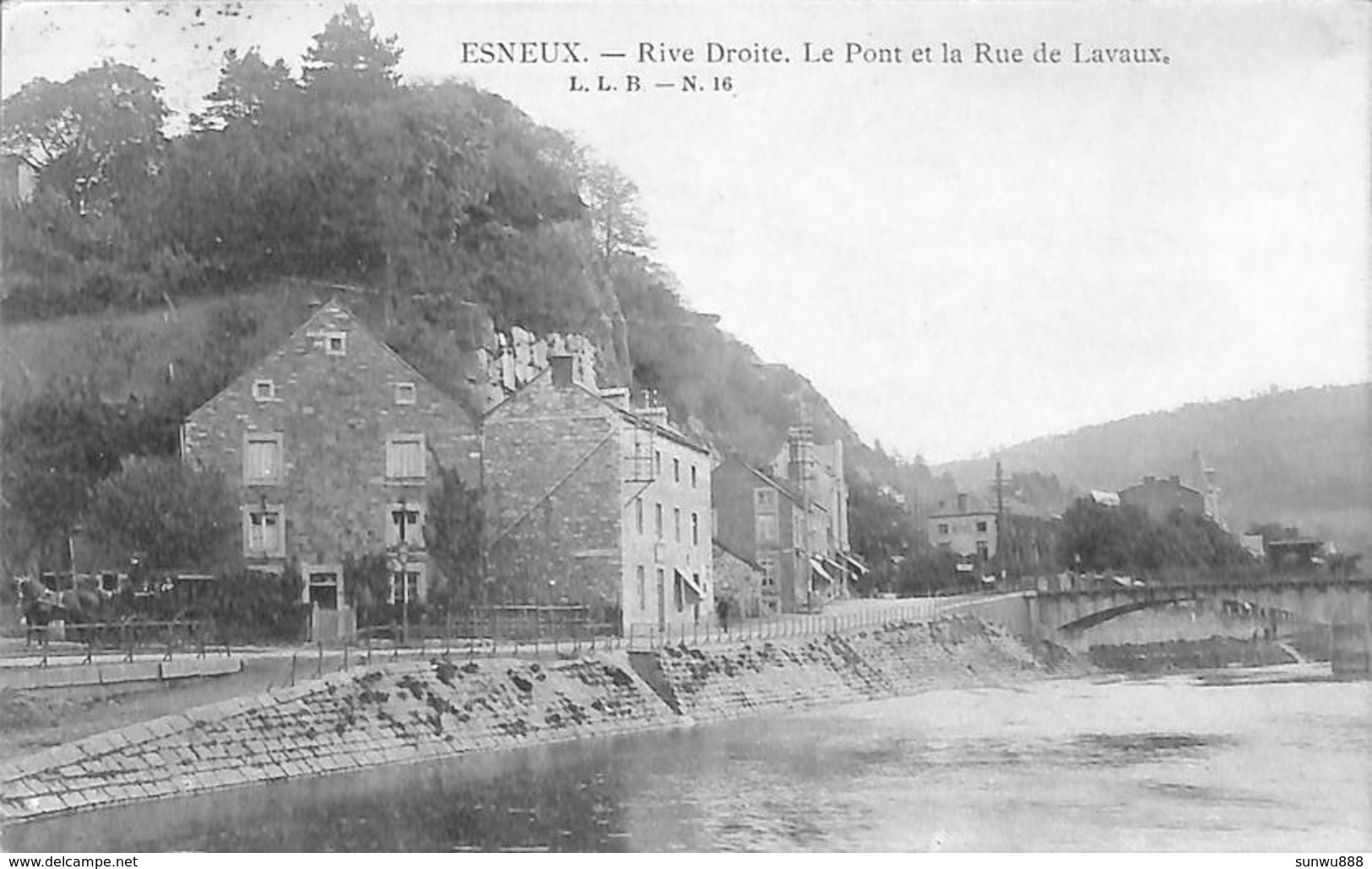 Esneux - Rive Droite - Le Pont Et La Rue De Lavaux L L B Colorisée Attelage, Précurseur - Esneux