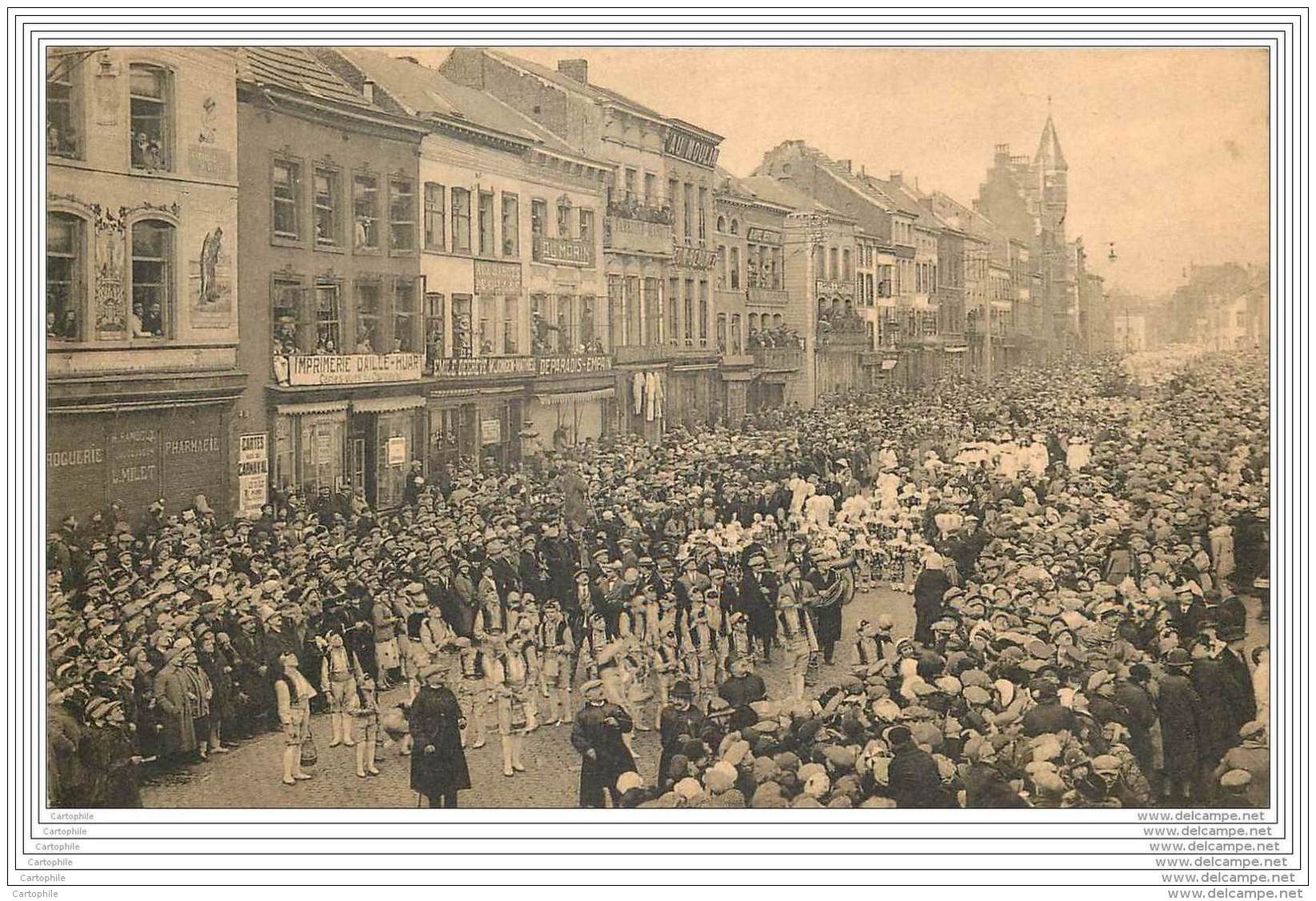 Belgique - Carnaval De Binche - La Tete Du Cortege - Binche