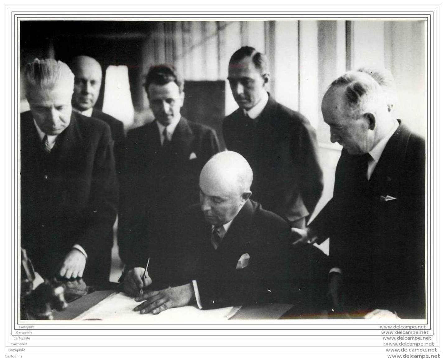 Press Photo - Russia - Mutual Assistance Treaty Between Czechoslovakia And USSR At Prague - Serge Alexandrowsky - War, Military