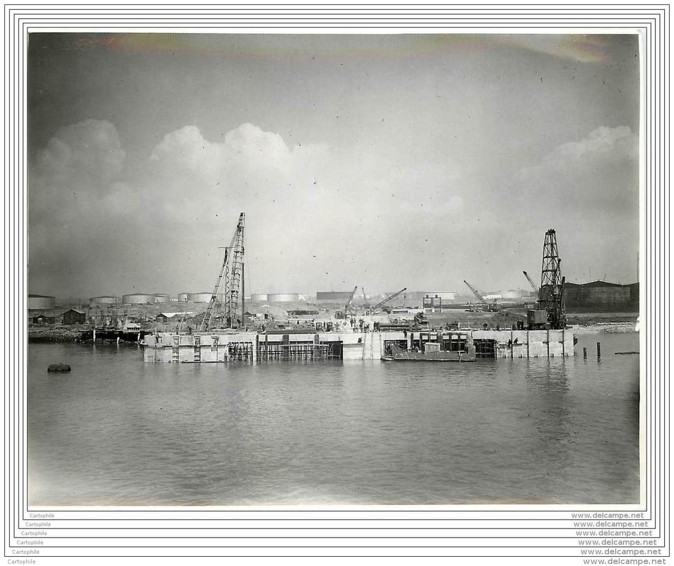 Press Photo - Kent Oil Refinerie Of The Anglo-Iranian Oil Company 1952 - Raffinerie De Petrole Iran - Lieux