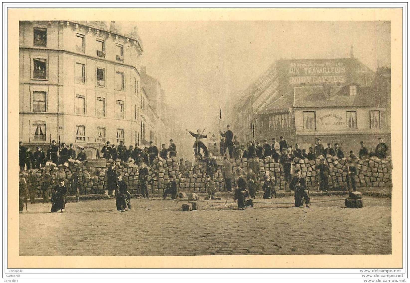 75 - PARIS - Guerre 1870 - Barricade De La Chaussee Menilmontant  18 Mars 1871 - Lots, Séries, Collections