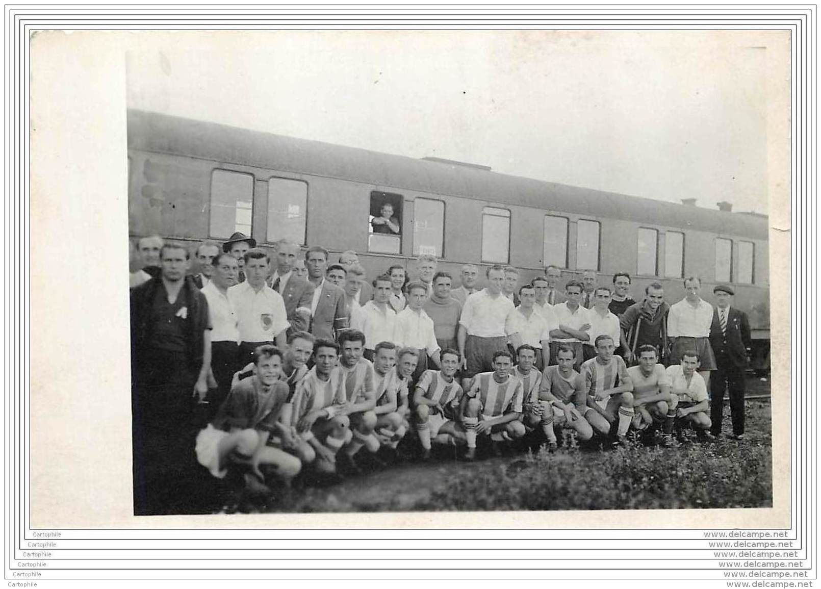 Hongrie - Football Team At The Station Of Miskolc Palyandvar - Hongrie