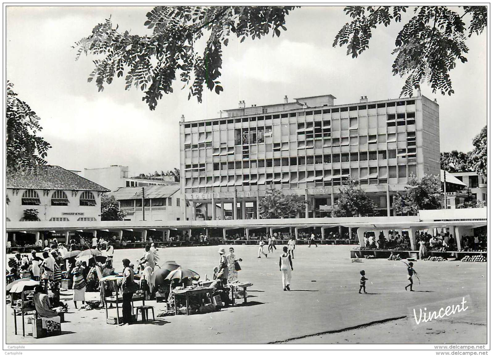 Mali - Abidjan - La Place Di Marche Et L'immeuble De La Societe Generale - Mali