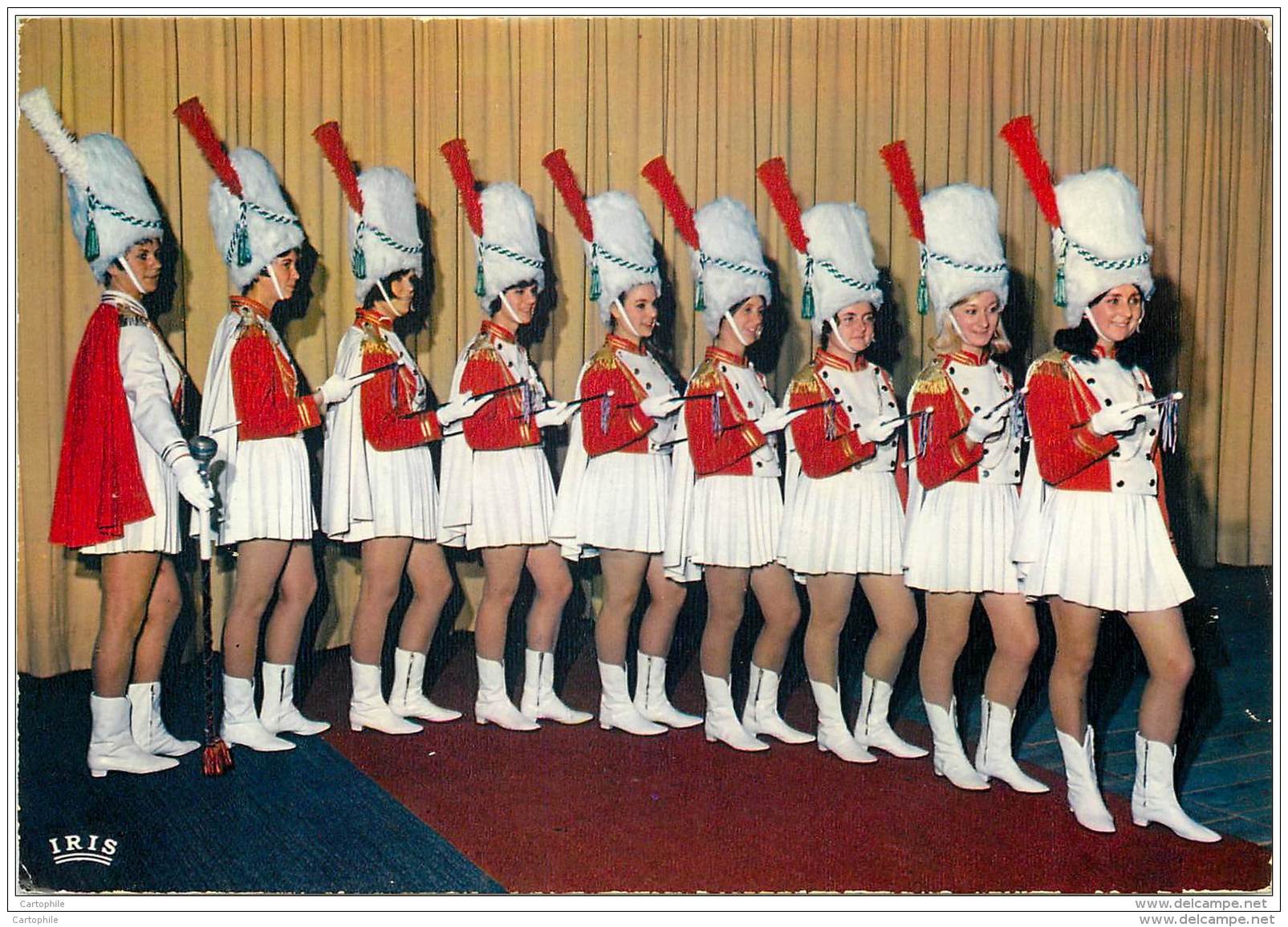 59 - MAUBEUGE - Les Majorettes - Cachet De La Kermesse De La Biere Au Dos - Maubeuge