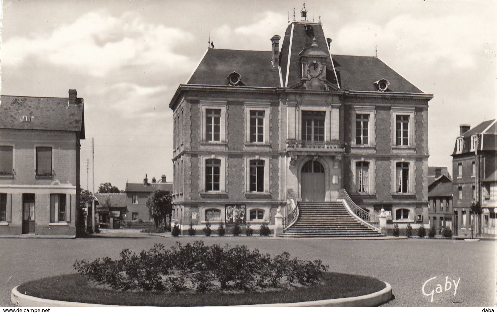 Routot.  L' Hôtel De Ville - Routot