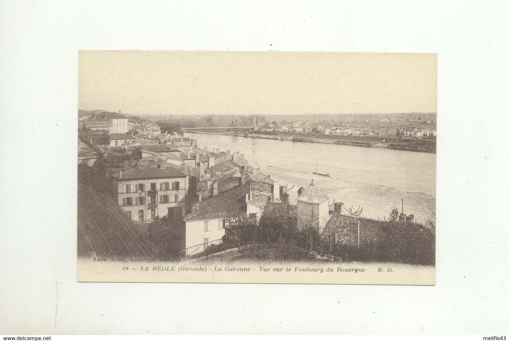 33/ CPA - La Réole - Vue Sur Le Faubourg Du Rouergue - La Réole