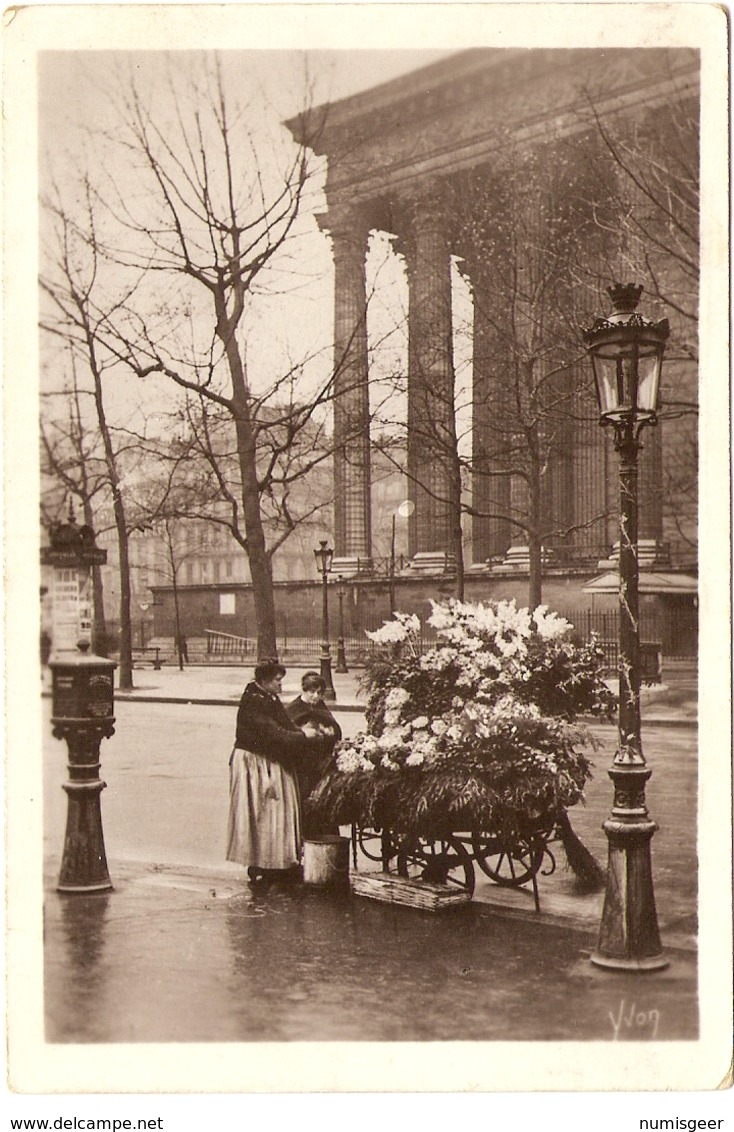 PARIS  --  La Bouquetière De La Madeleine - Petits Métiers à Paris