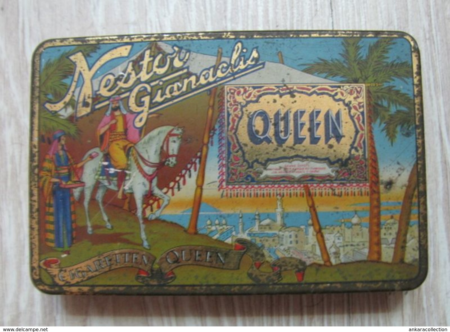 AC - NESTOR GIANACLIS QUEEN CIGARETTE TOBACCO EMPTY VINTAGE TIN BOX - Boites à Tabac Vides