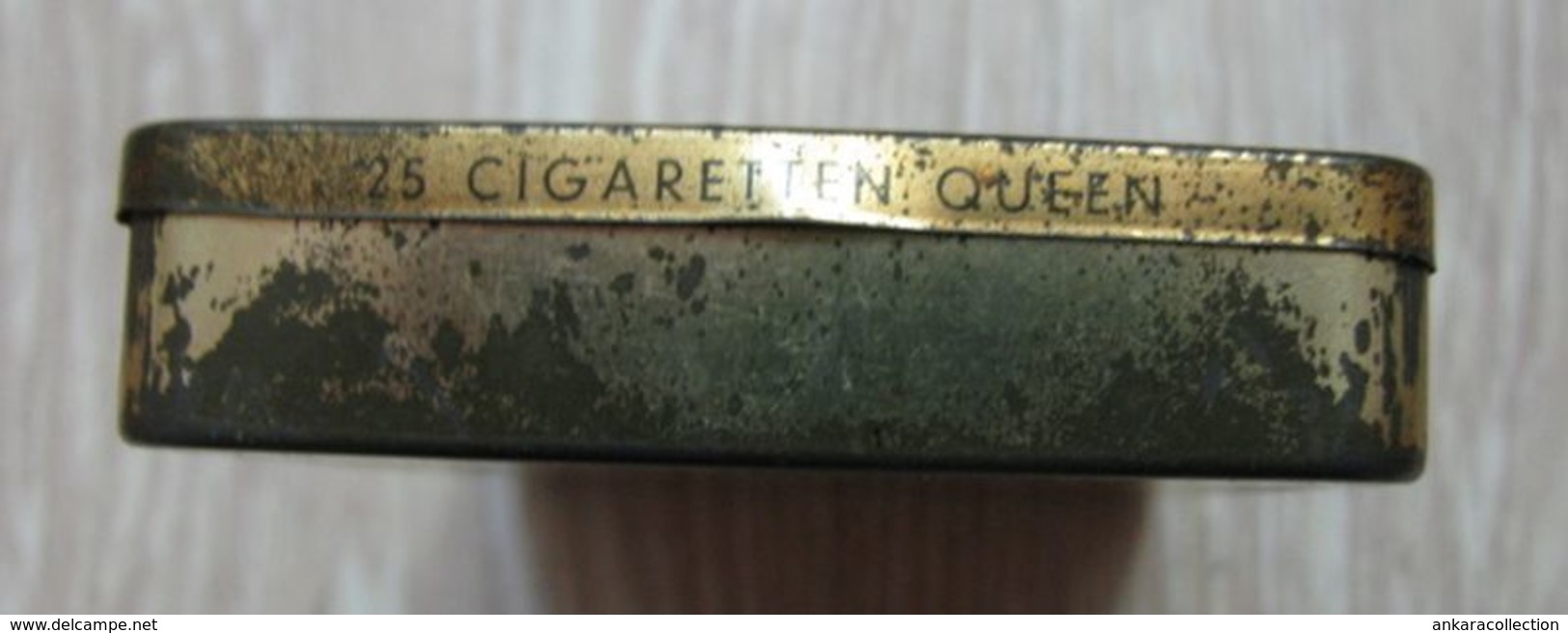 AC - NESTOR GIANACLIS QUEEN CIGARETTE TOBACCO EMPTY VINTAGE TIN BOX - Schnupftabakdosen (leer)