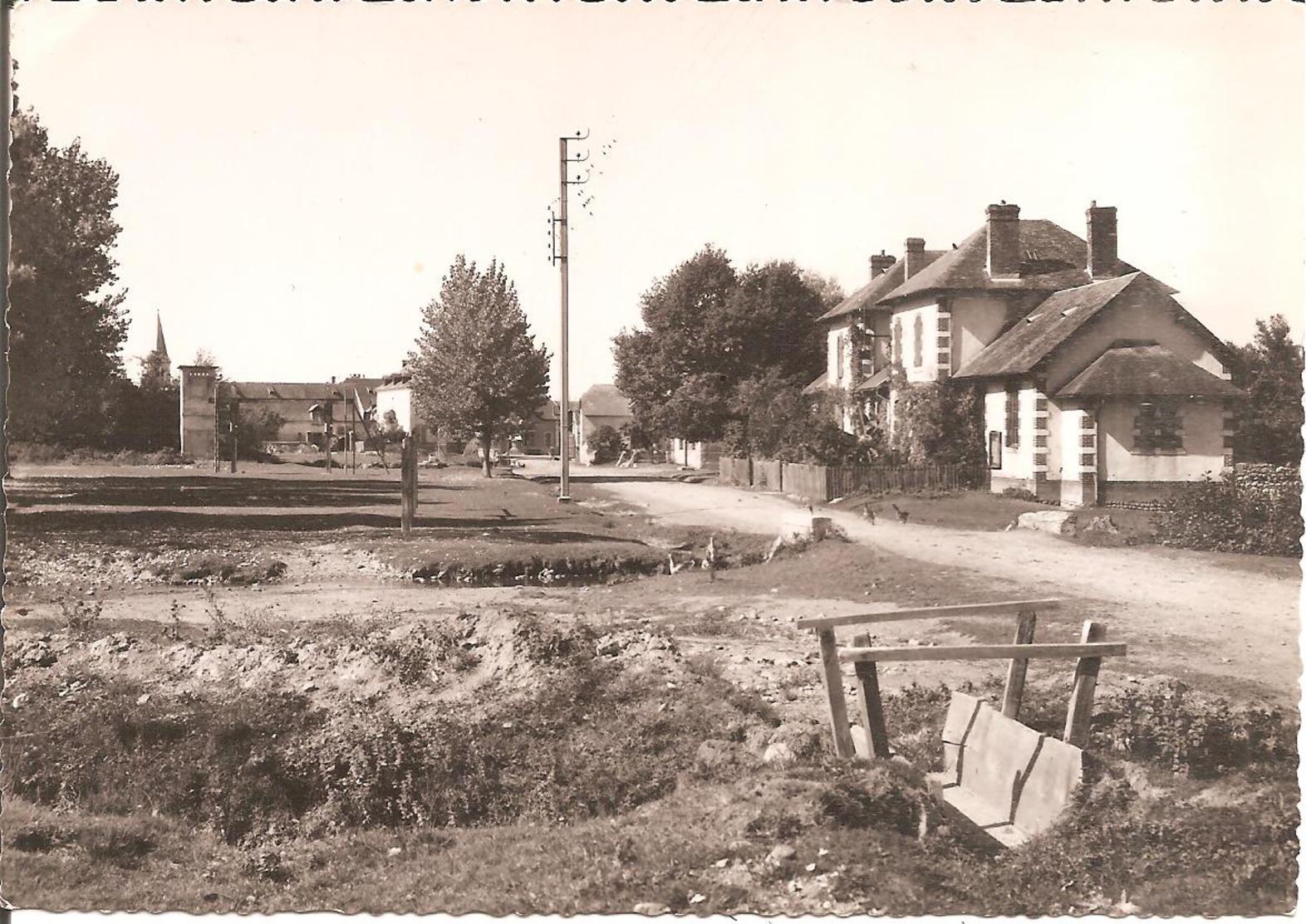 VIEILLE-ADOUR (65) L'Ecole  CPSM  GF - Autres & Non Classés