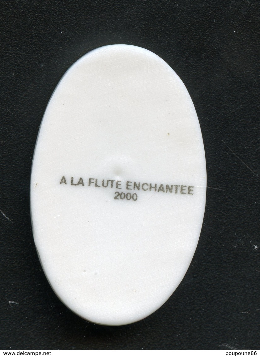 FEVE  - FEVES - "A LA FLÛTE ENCHANTÉE 2000" - FEVE PLATE - Autres & Non Classés