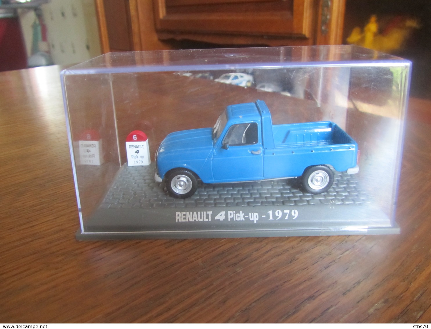 CD18 Altaya, Renault 4 Pick-up, 1979, Neuve En Boite, 1-43 - Autres & Non Classés