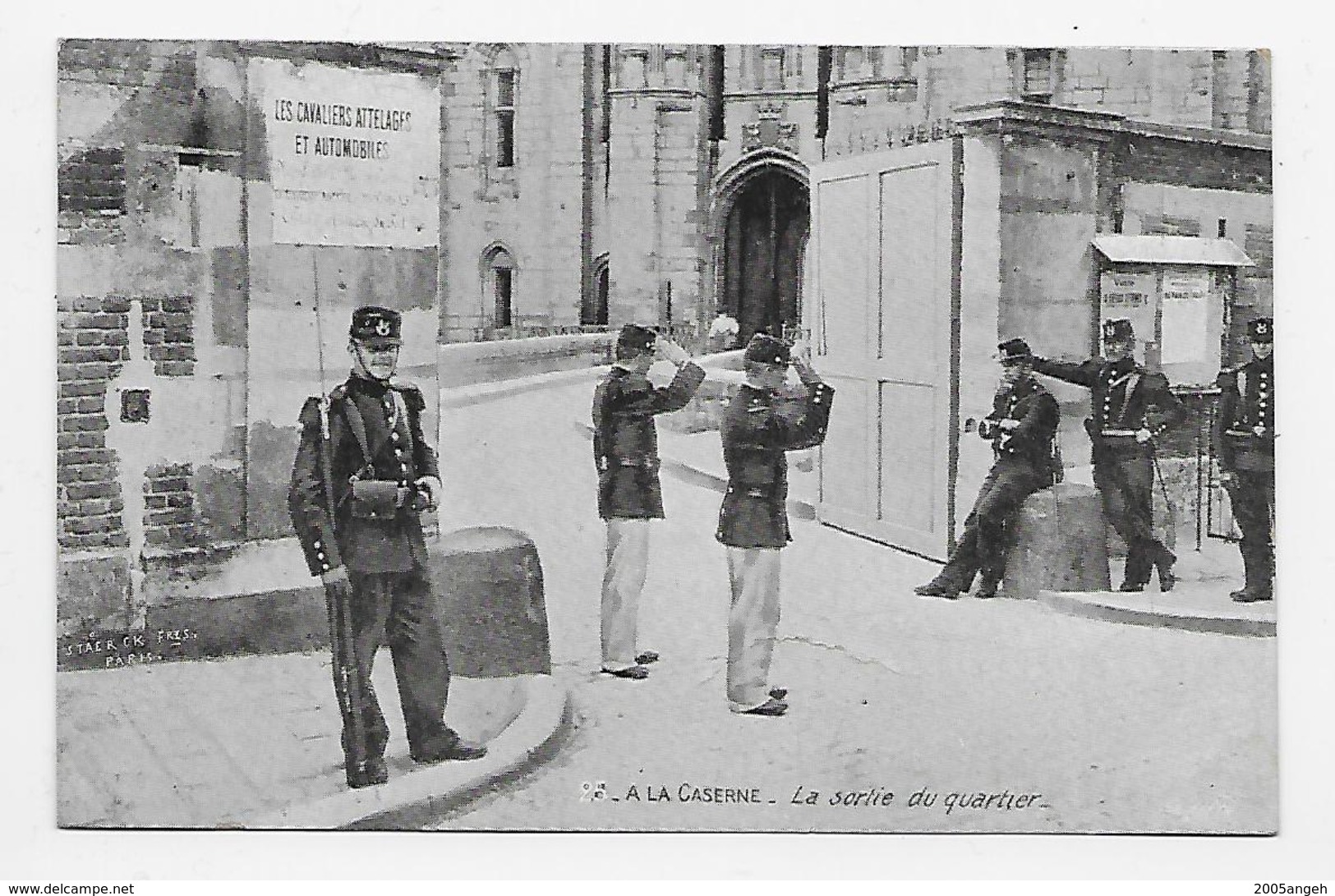 38 Dép.- Carte Postale Publicitaire Pharmacie Centrale A.Biron Grenoble - A La Caserne - La Sortie Du Quartier. Sur La P - Grenoble