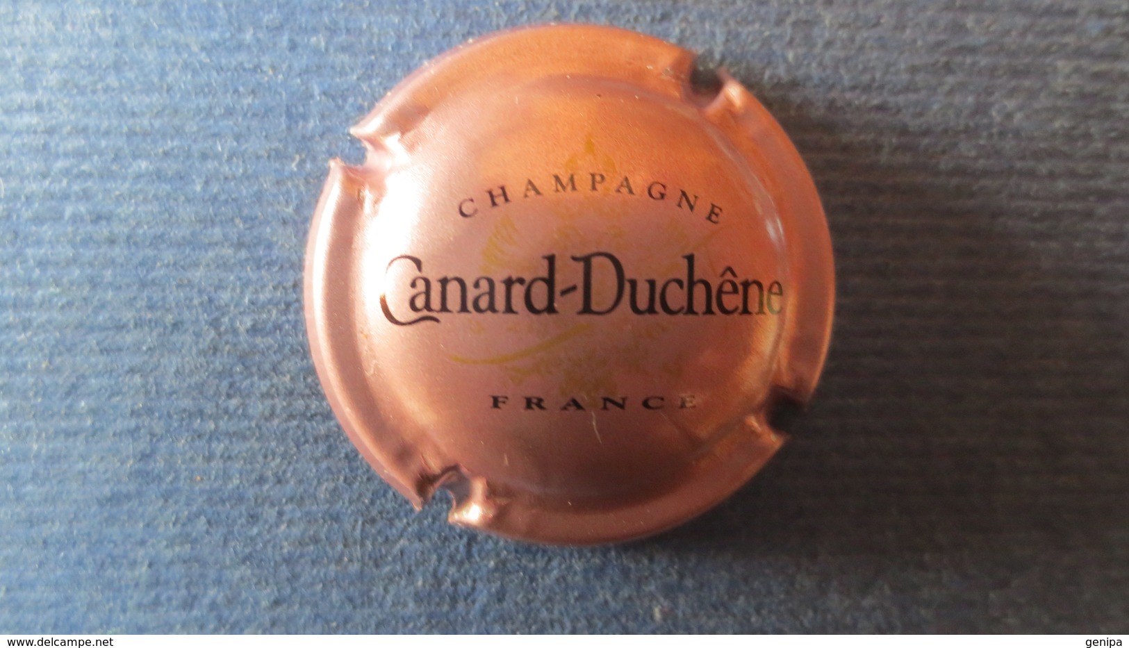 CAPSULE CHAMPAGNE CANARD DUCHENE Rosé. - Canard Duchêne