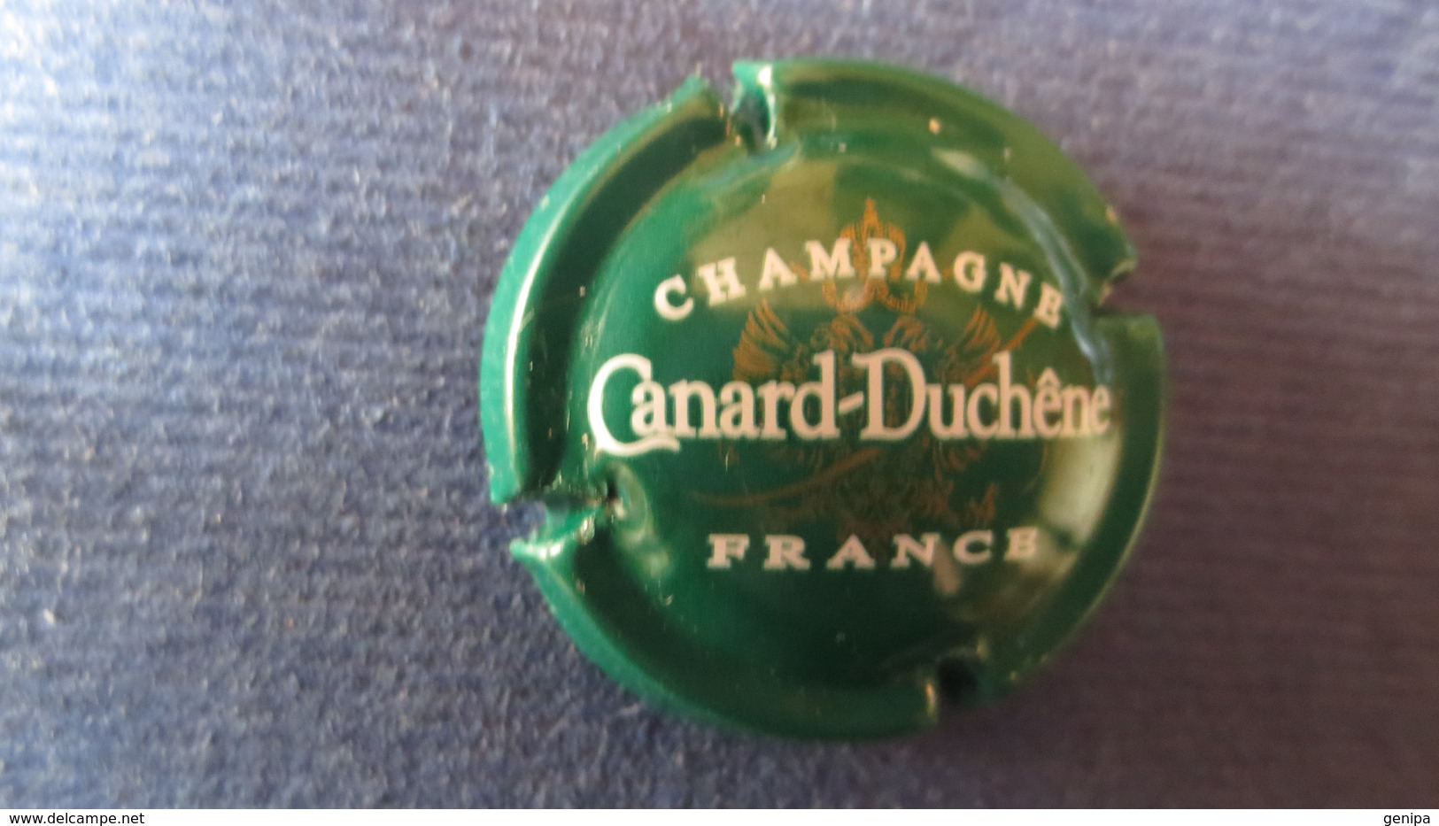 CAPSULE CHAMPAGNE CANARD DUCHENE Verte. Petit Sabre - Canard Duchêne