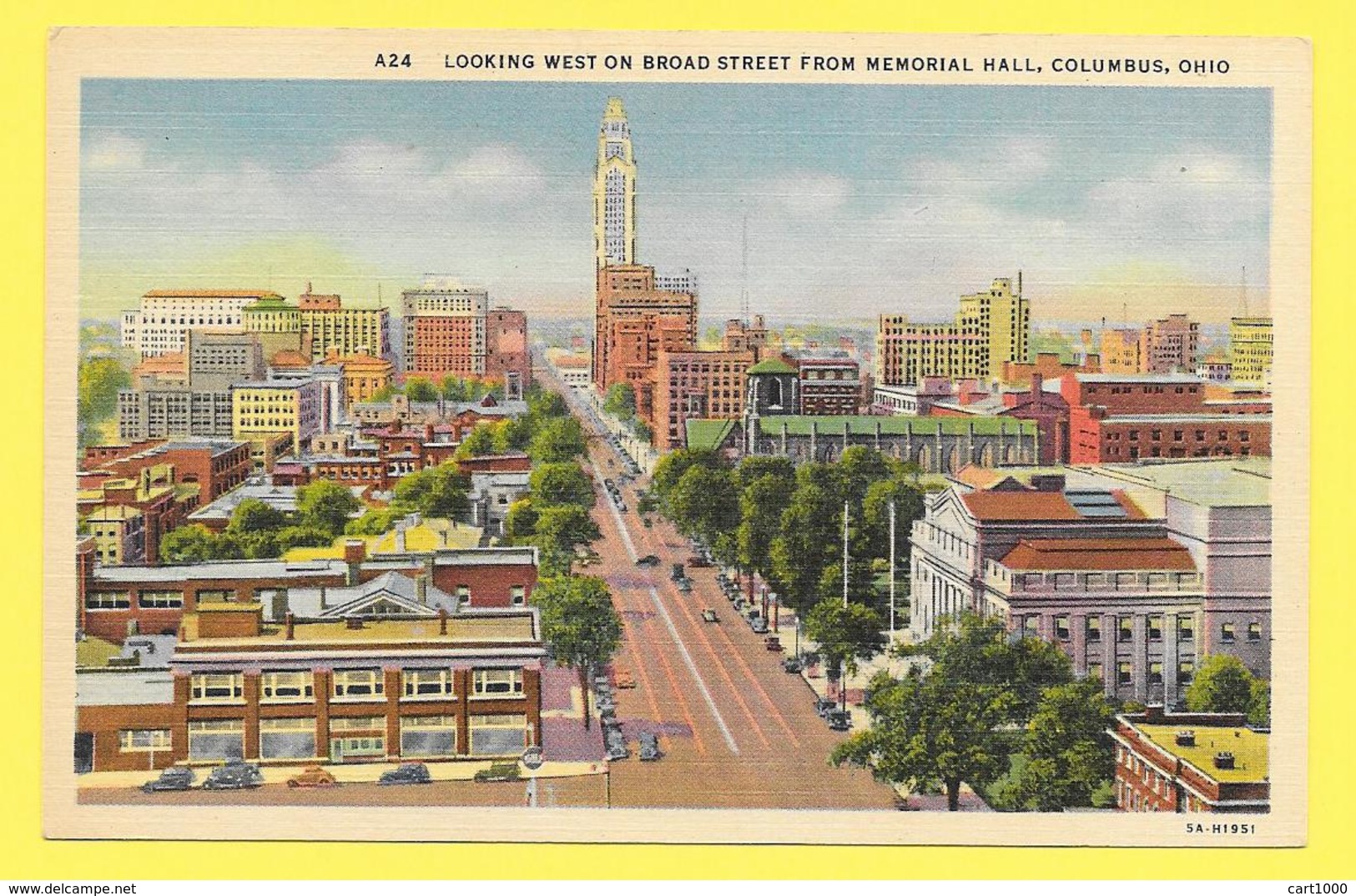 COLUMBUS OHIO LOOKING WEST ON BROAD STREET FROM MEMORIAL HALL - Columbus