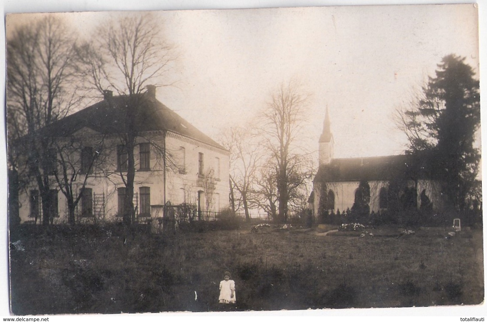 VOERDE Düsseldorf Villa A Friedhof Mit Kapelle Mädchen Vorn 14.10.1911 Original Private Fotokarte Zeitdokument - Voerde