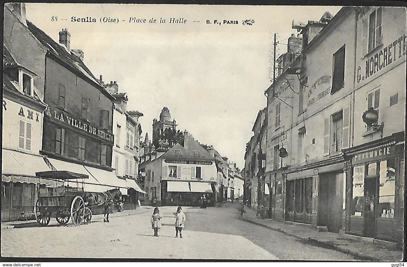 Senlis  Place De La Halle  , Pharmacie Morcrette - Châlons-sur-Marne