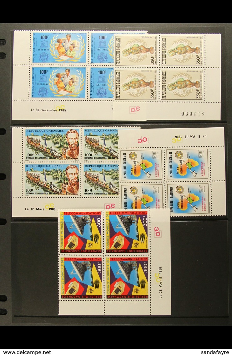 1986 YEAR SET - NHM BLOCKS OF 4 A Complete Run, Mostly As Corner Date Blocks Of 4, SG 936/964a (no Miniature Sheets), Su - Other & Unclassified