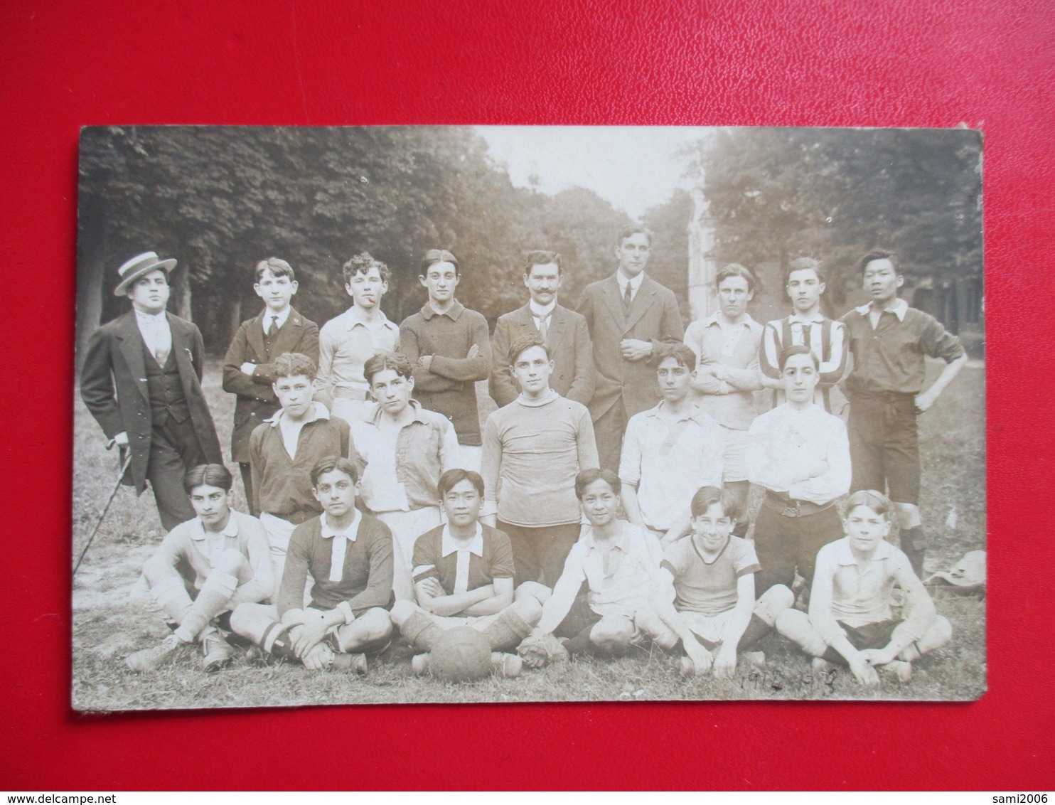 CPA PHOTO SPORT FOOT  GROUPE JEUNES GARCONS 1914-15 ? - Voetbal