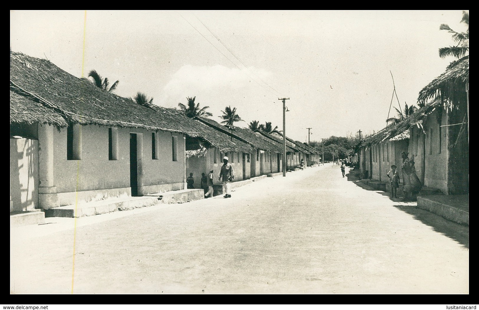 ILHA DE MOÇAMBIQUE -Bairro Tipico Africano ( Ed. Casa Domingos Dos Reis Nº 305)  Carte Postale - Mozambique