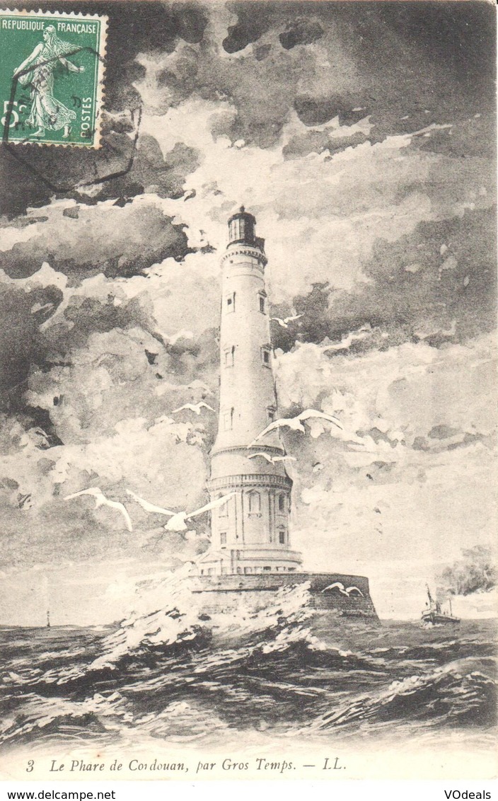 (17) Charente Maritine - CPA - La Royan - Le Phare De Cordouan - Royan