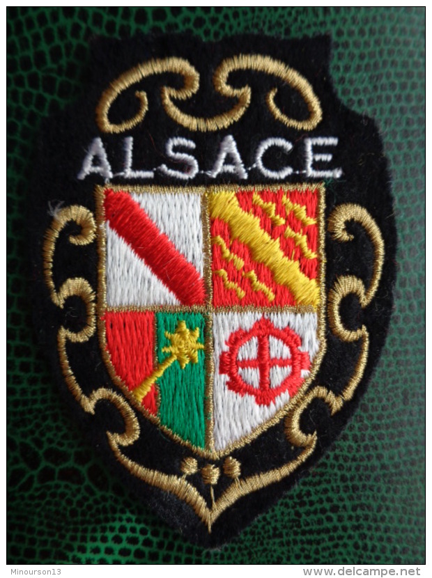 ECUSSON TISSU BRODE D' ALSACE - Ecussons Tissu