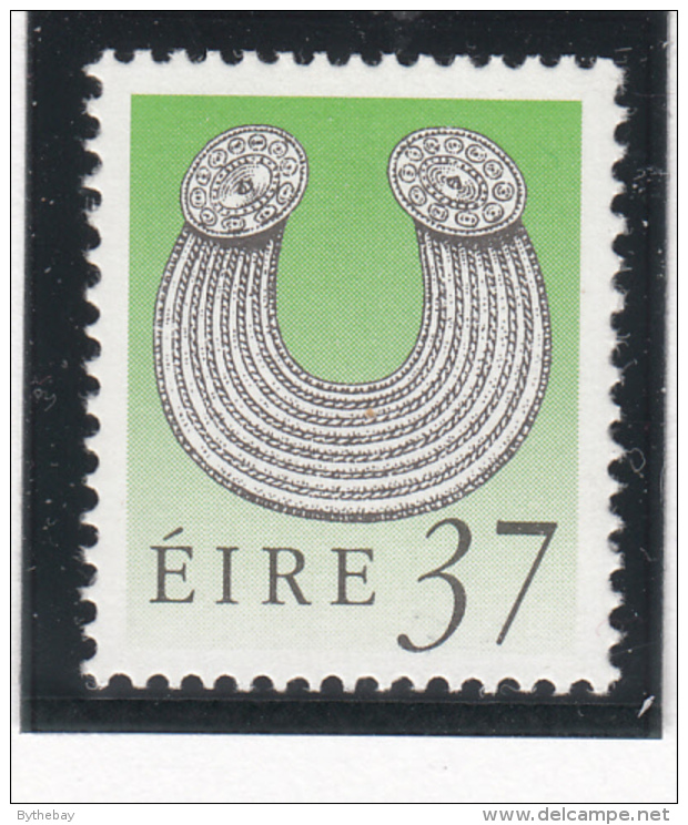 Ireland 1990-95 MNH Scott #783 37p Gleninsheen Collar Art Treasures - Neufs