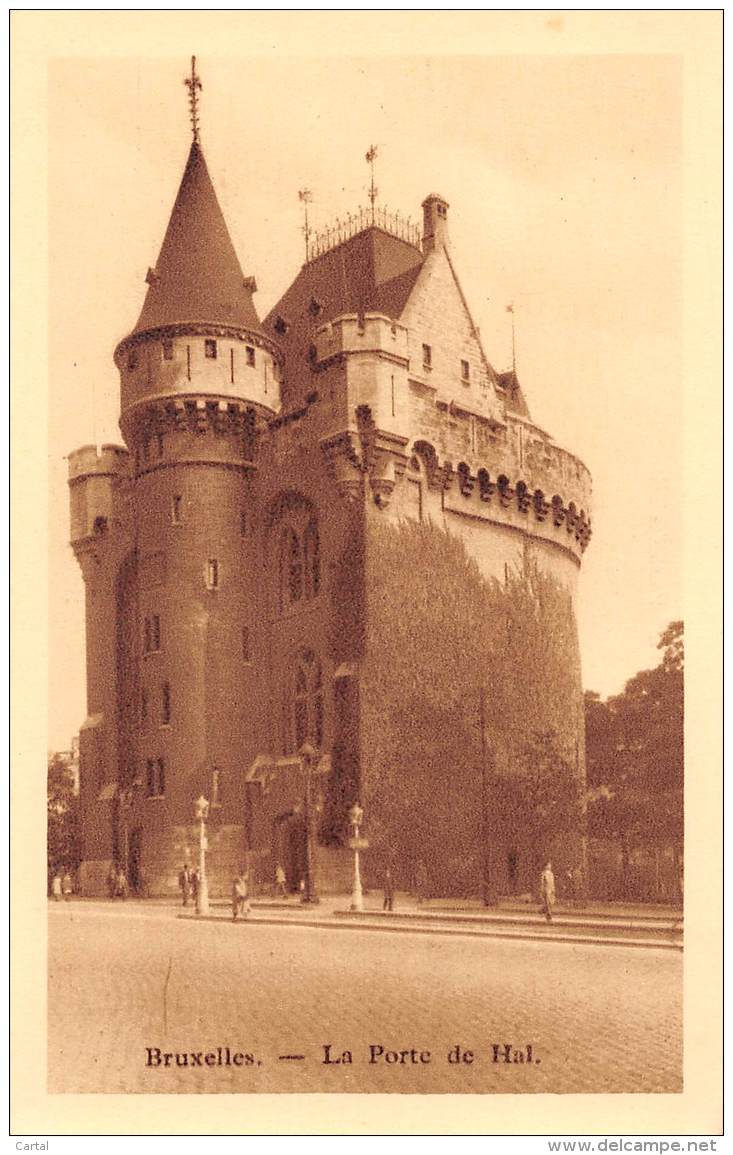 BRUXELLES - La Porte De Hal - Marktpleinen, Pleinen