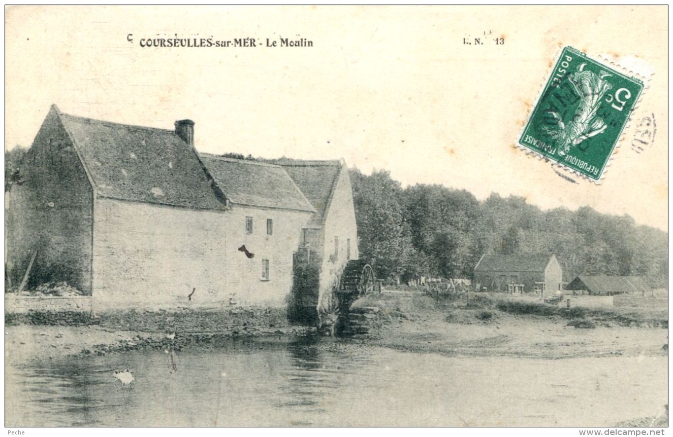 N°919 A -cpa Courseulles Sur Mer -le Moulin- - Moulins à Eau