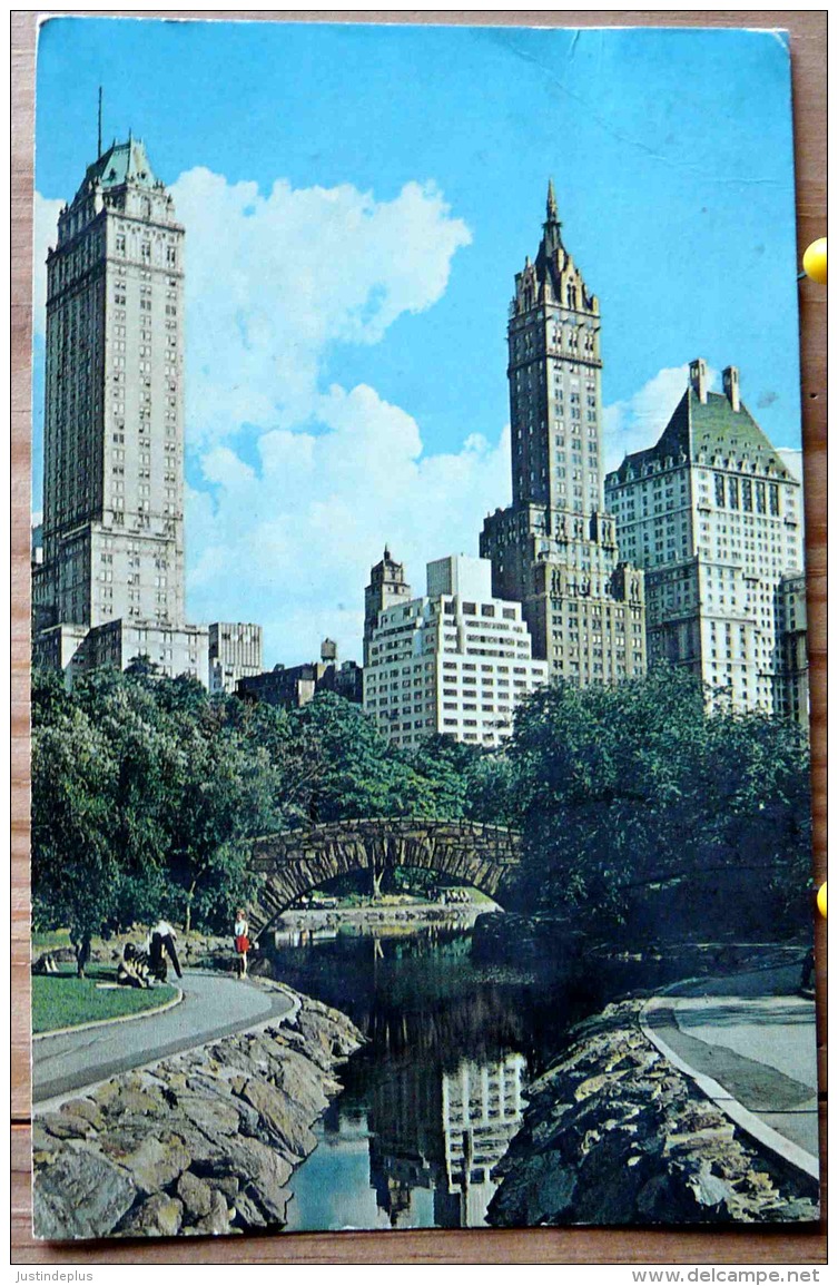 CENTRAL PARK WINDING BROOK AND PICTURESQUE BRIDGE PONT GENOIS NEW YORK SCAN R/V - Central Park