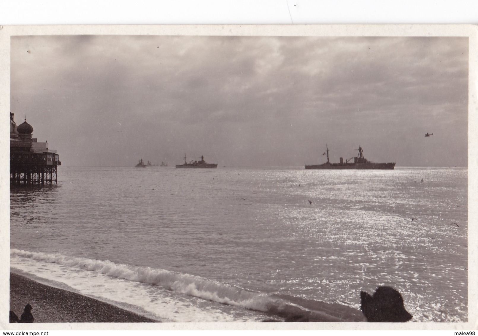 NICE ,,, CARTE  PHOTO,,,,,DEFILE De L'  ESCADRE  Dans La  BAIE Des  ANGES,,,,, Carte Ecrite 1945,,,,TBE,,,,rare,,,, - Bateaux