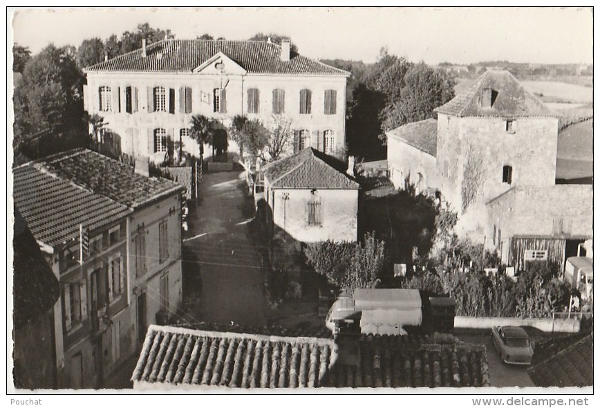 PA29-47) FREGIMONT (LOT ET GARONNE)  VUE  DU CHATEAU  - (2 SCANS) - Autres & Non Classés