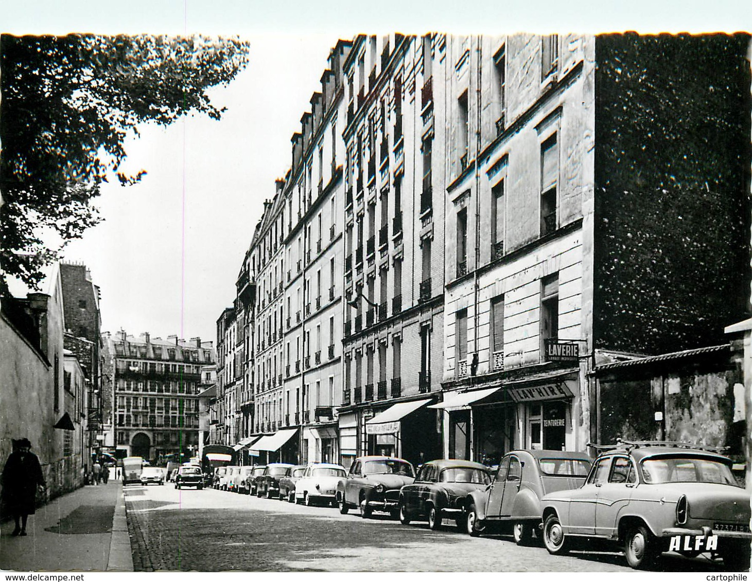 75013 - PARIS - La Rue Lahire - Autos - Arrondissement: 13