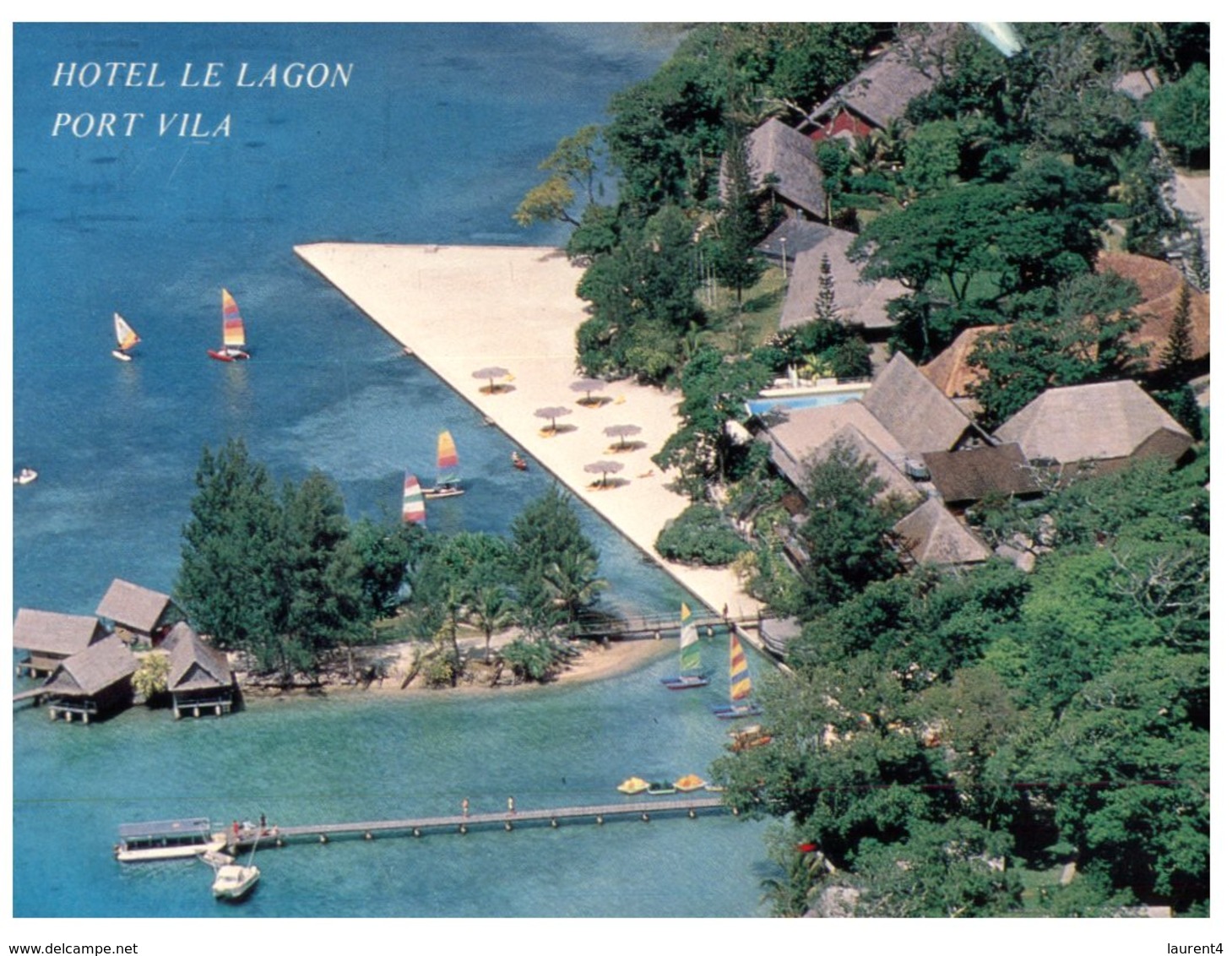 (60) Vanuatu -  (with Australian Stamp At Back Of Card) Hotel Le Lagon, Port Vila - Vanuatu