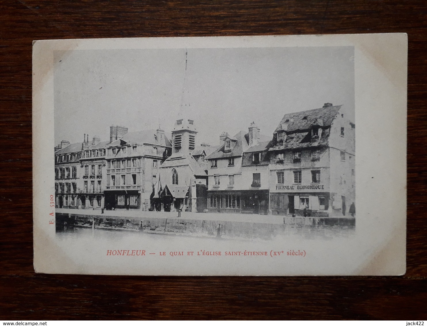 L3/78 Honfleur . Le Quai Et L'église St Etienne - Honfleur