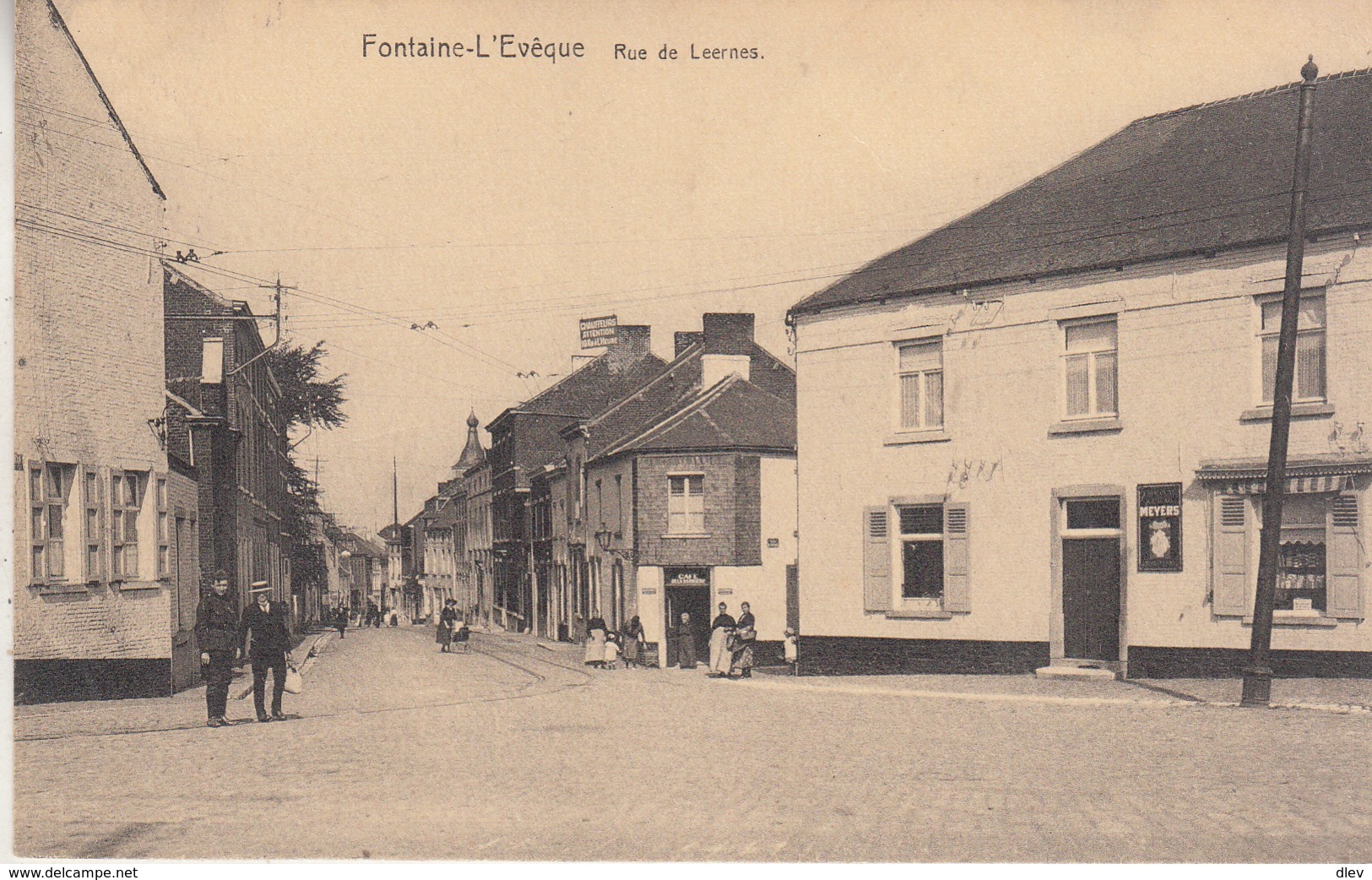 Fontaine-l' Evèque - Rue De Leernes - Animée - Bazar Du Livre, L. Daisne, Fontaine L' Evèque - Fontaine-l'Evêque