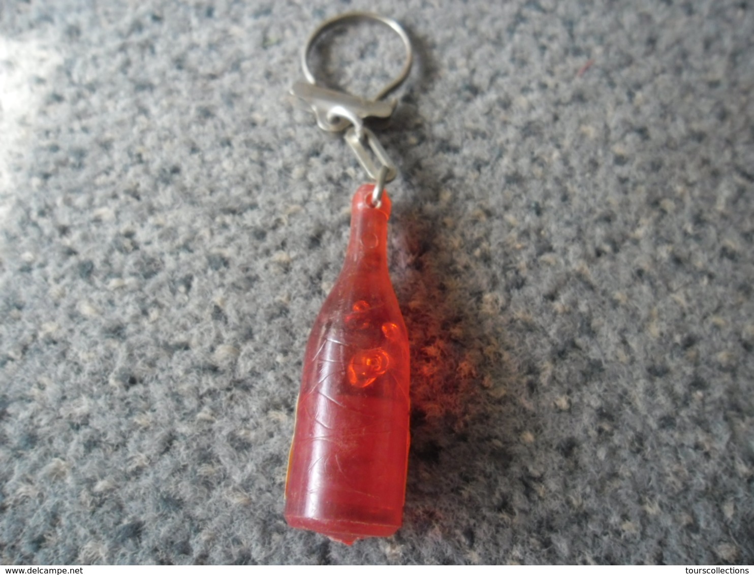 1 PORTE CLEFS ALCOOL VIN BEAUJOLAIS @ Vers 1965 - Porte-clefs