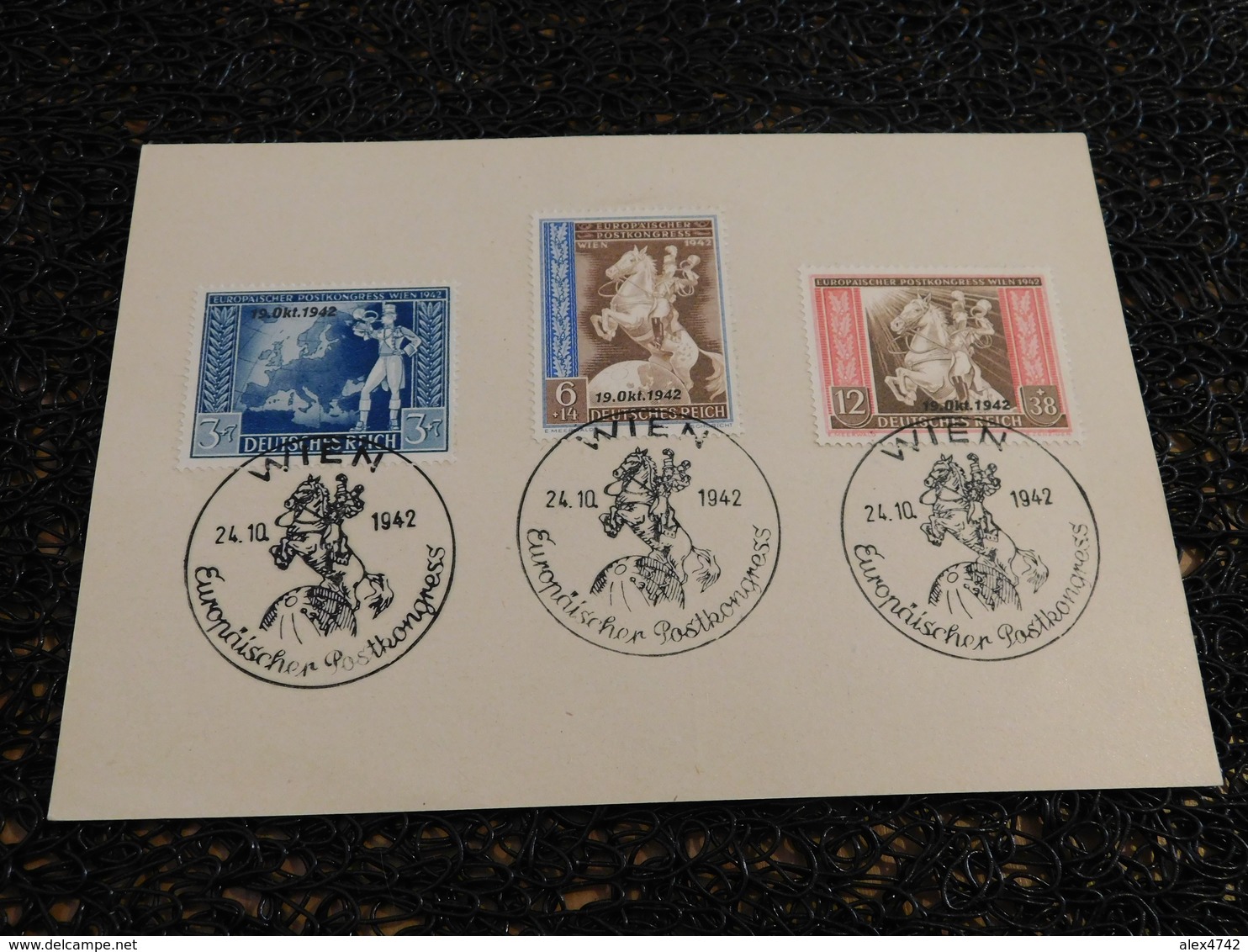 Carte Papier Avec Trois Timbres Et Cachets De Wien 1942, Deutch Reich  (Q5) - Brieven En Documenten