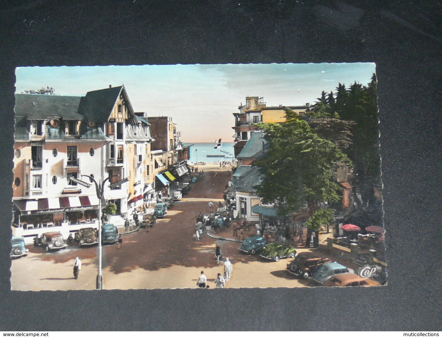 LA BAULE   1950  /   RUE      ....... EDITEUR - La Baule-Escoublac