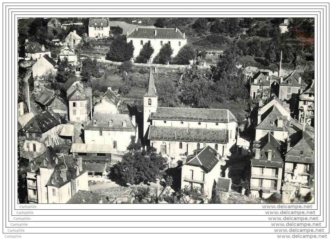 31 - MELLES - L'eglise Et Le Bourg (cpsm 9x14) - Autres & Non Classés