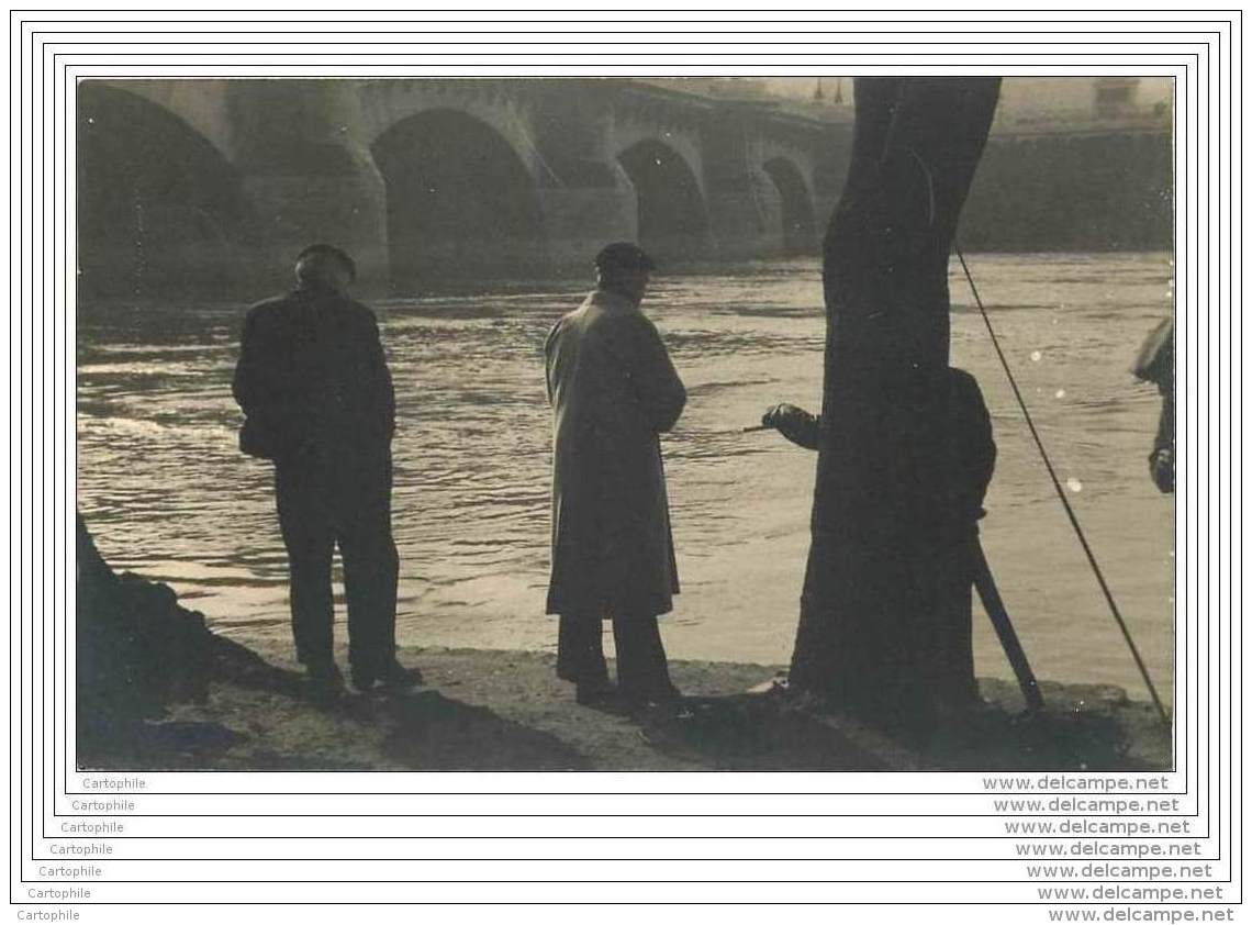 75001 - PARIS - Carte Photo De Pecheurs Sur Les Quais - Arrondissement: 01