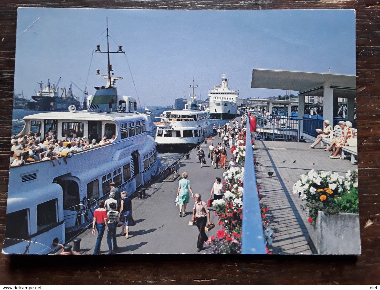 HAMBURG , Deutschland,  St Pauli Landungsbrucken, Hafen Port , Ferry , Animée - Mitte