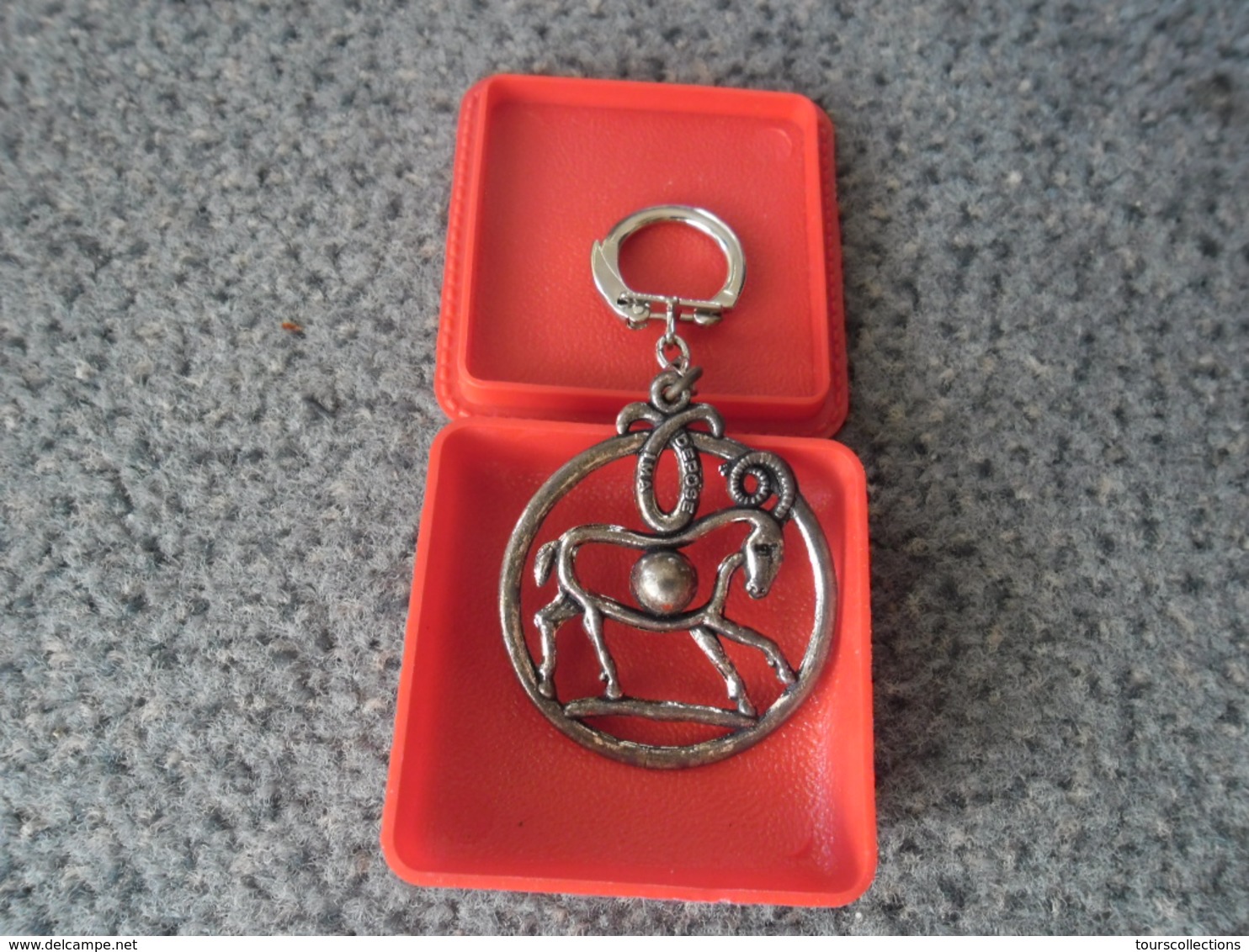 1 PORTE CLEFS Avec Sa Boite Origine SIGNE ASTROLOGIQUE BELIER Modèle Déposé IMA @ Vers 1965 - Key-rings