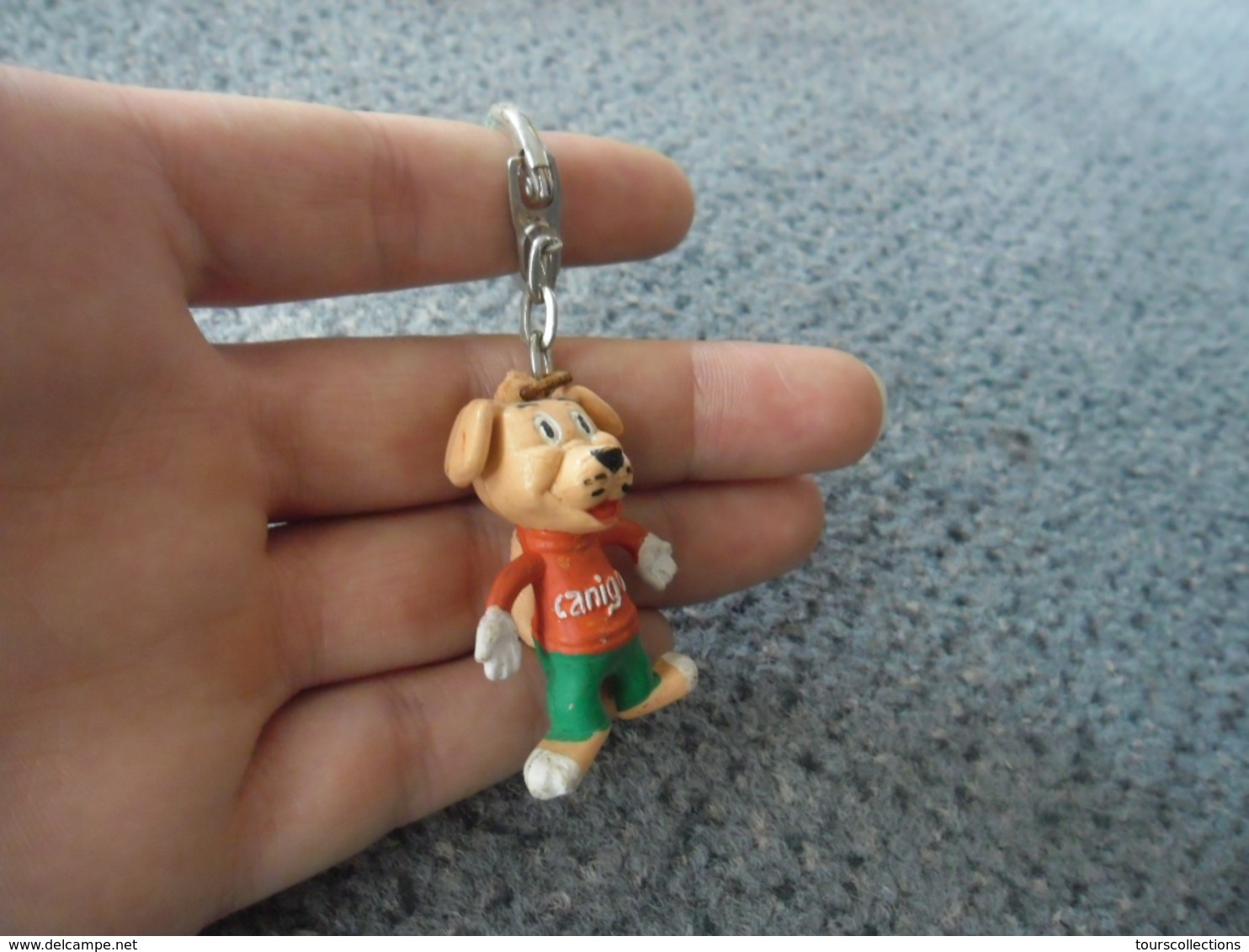 1 PORTE CLEFS CHIEN CANIGOU @ Vers 1965 - Porte-clefs