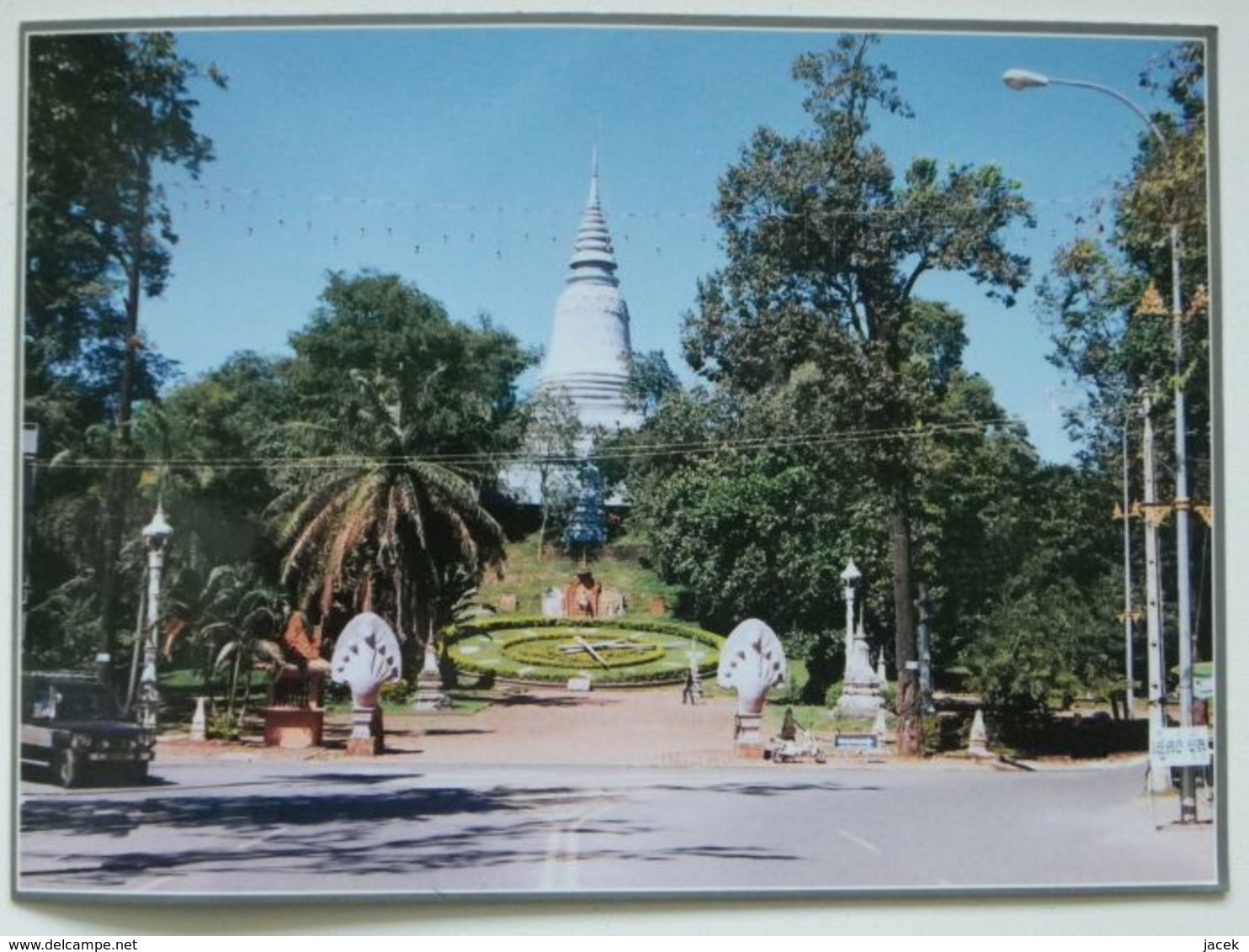 Wat Phnom /  Cambodia - Cambodge