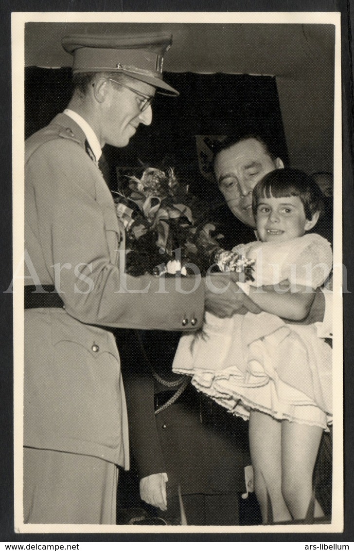 Photo Postcard / ROYALTY / Belgium / Belgique / Roi Baudouin / Koning Boudewijn / Jeu De Balle / 1956 - Places, Squares