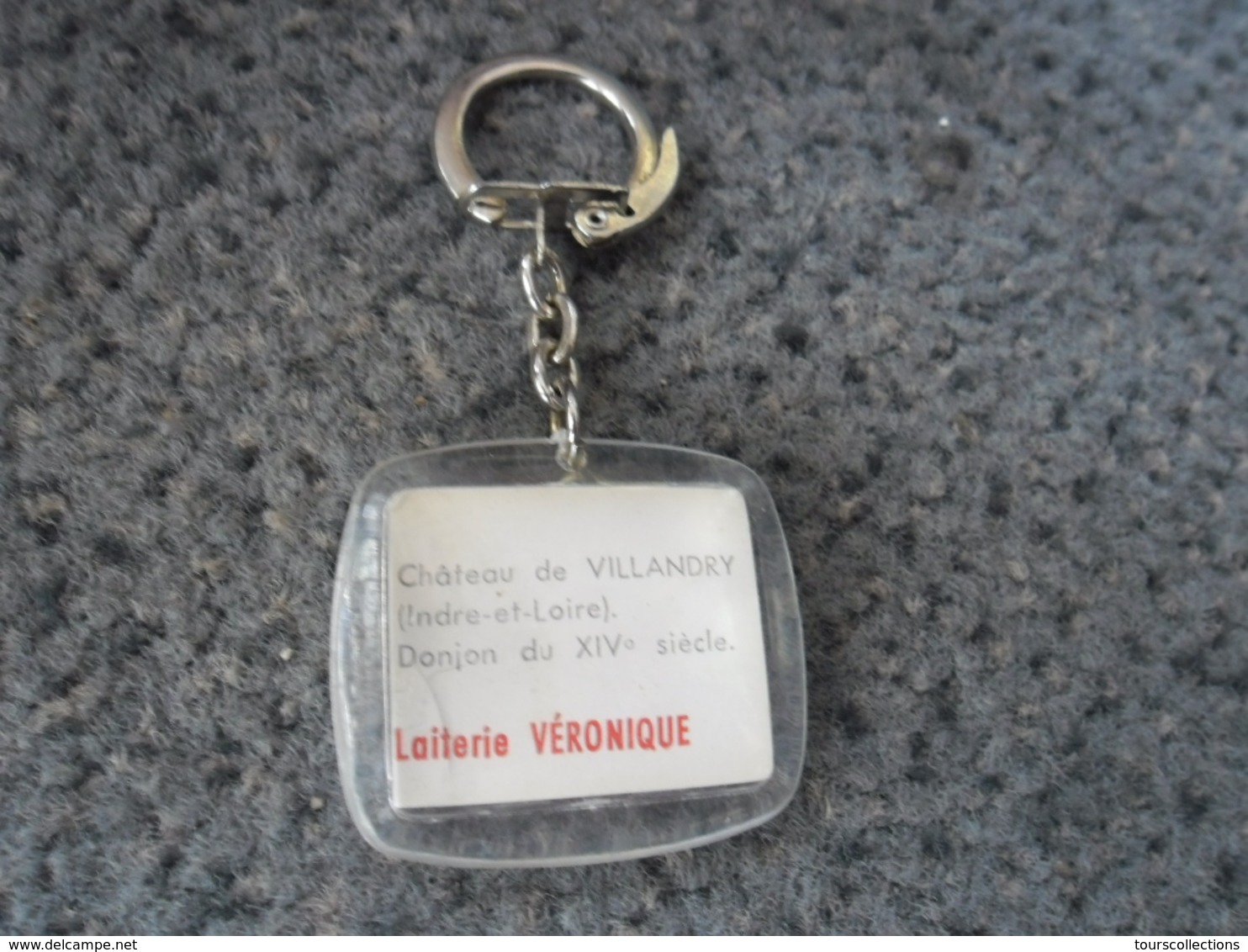 1 PORTE CLEFS REGION CENTRE - Ville Et Château De Villandry (37) - Pub Laiterie Véronique @ Vers 1965 - Llaveros